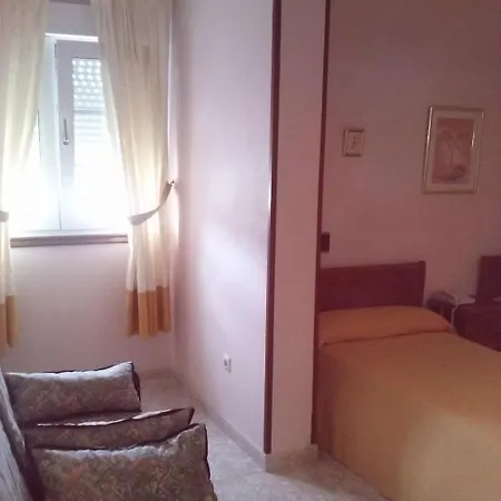 Paradisiaco Umia Pensionat Meis